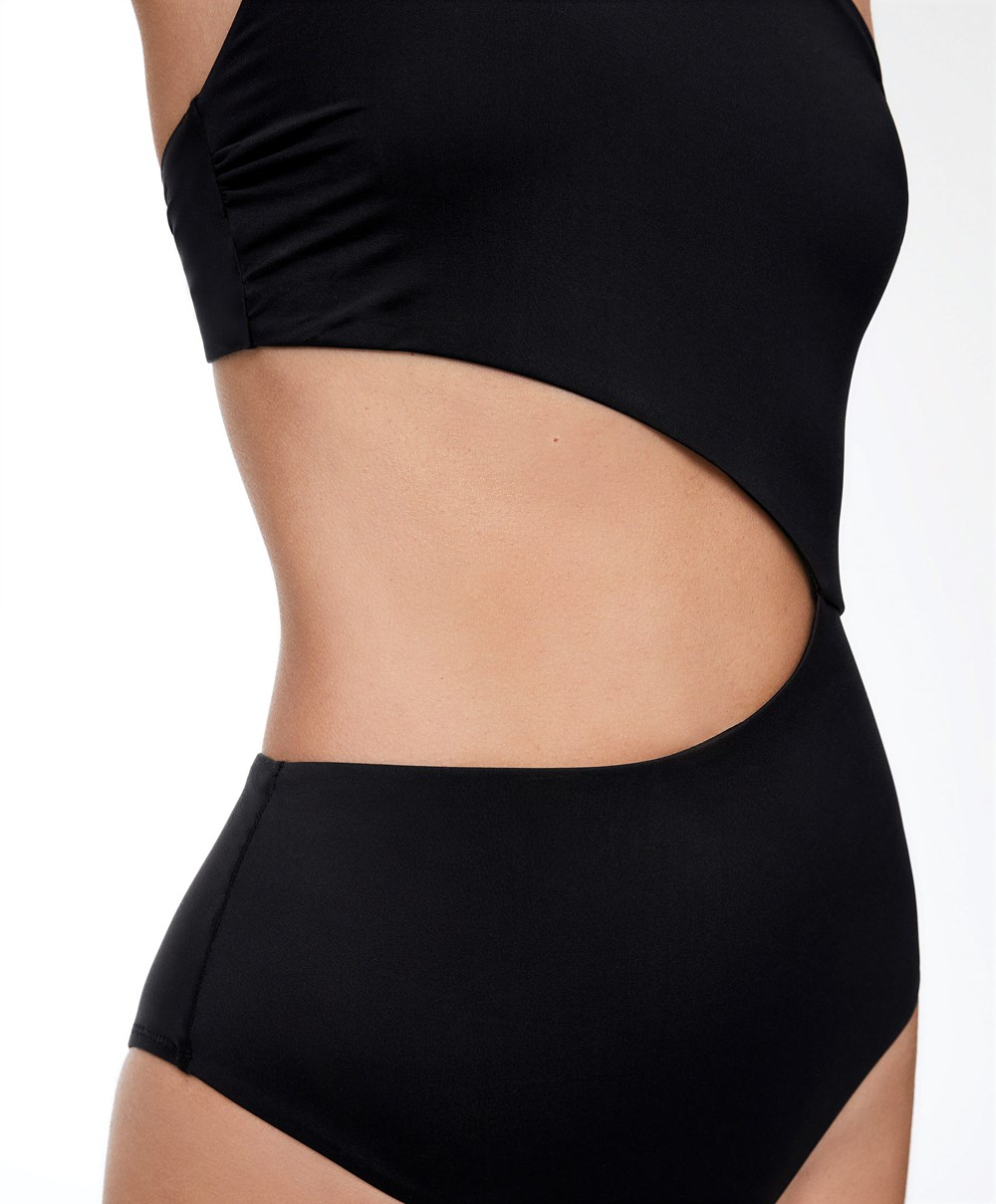 Black Oysho Asymmetric Trikini | LZEV61740