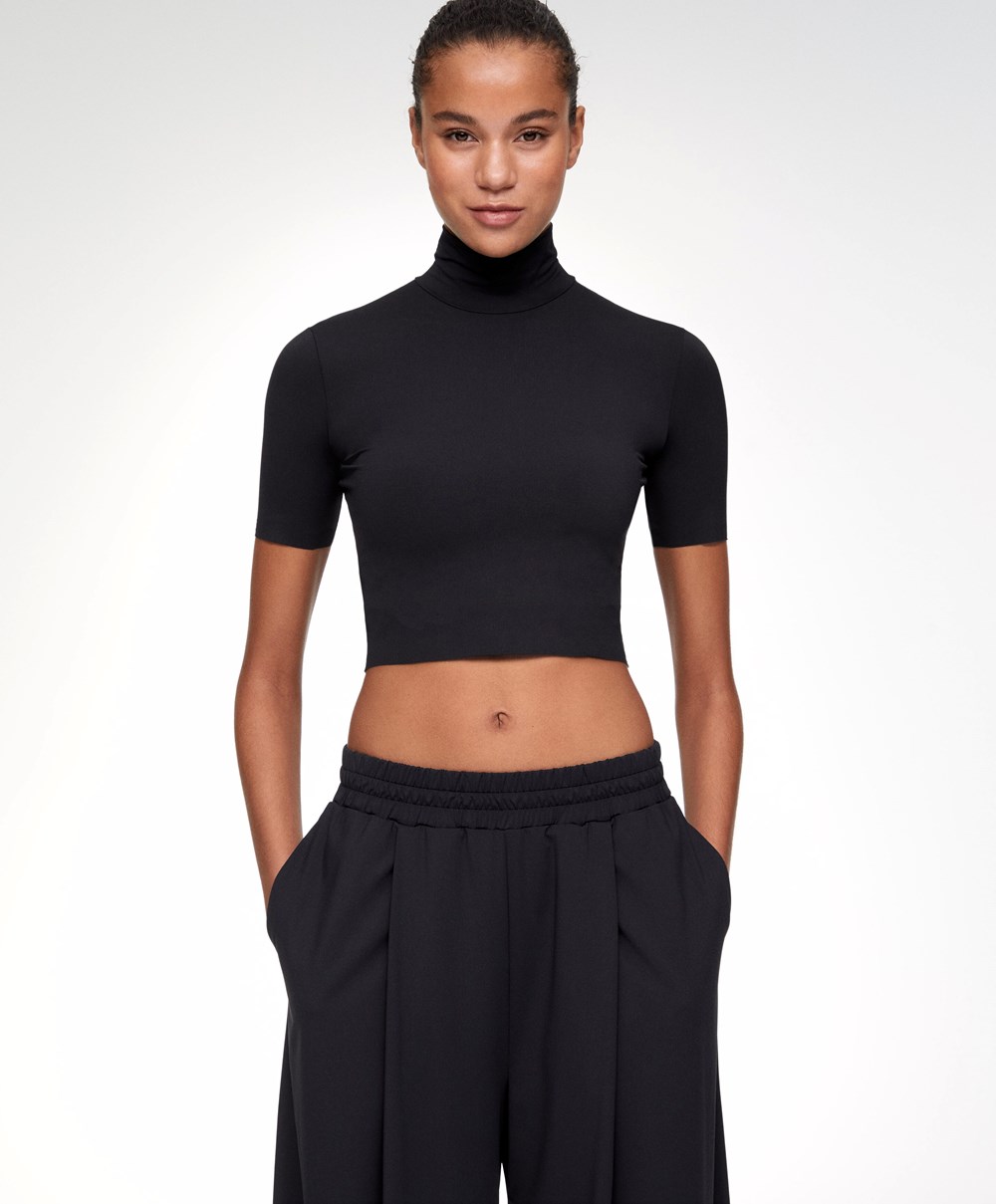 Black Oysho Cropped T-shirt With Raised Neck | ZNFY58346