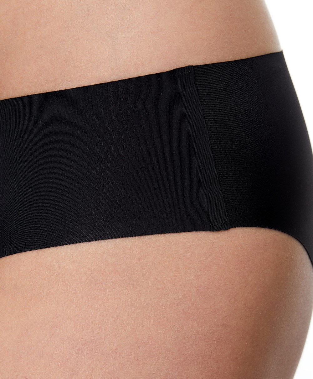 Black Oysho Laser-cut Invisible Classic Briefs | TOZF03896