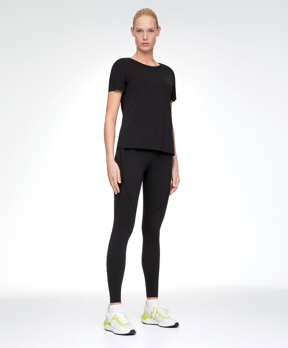 Black Oysho Microperforated Short-sleeved Technical T-shirt | ZNPL60493