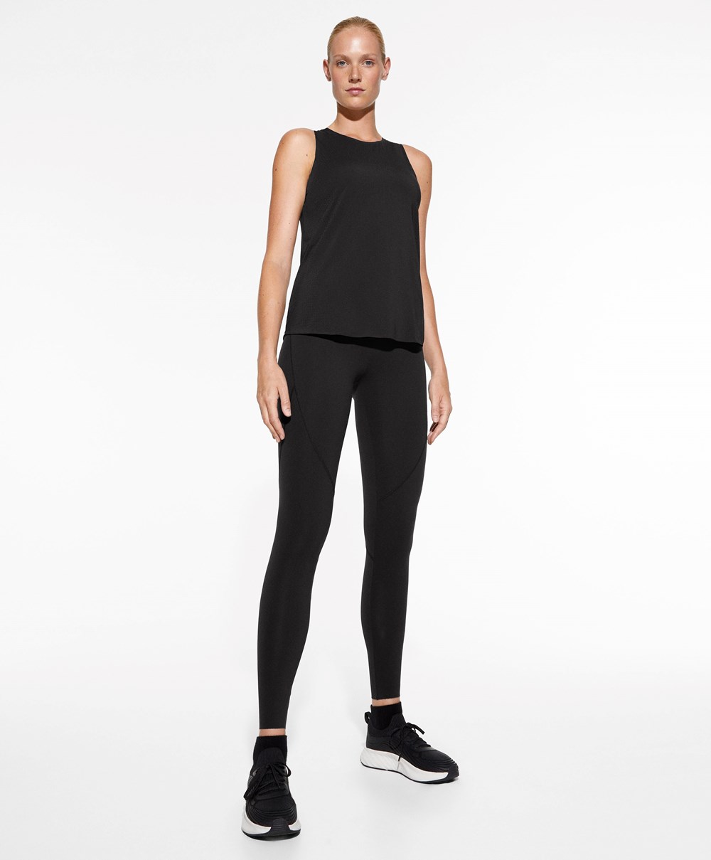 Black Oysho Microperforated Technical Sleeveless T-shirt | OGPR78149