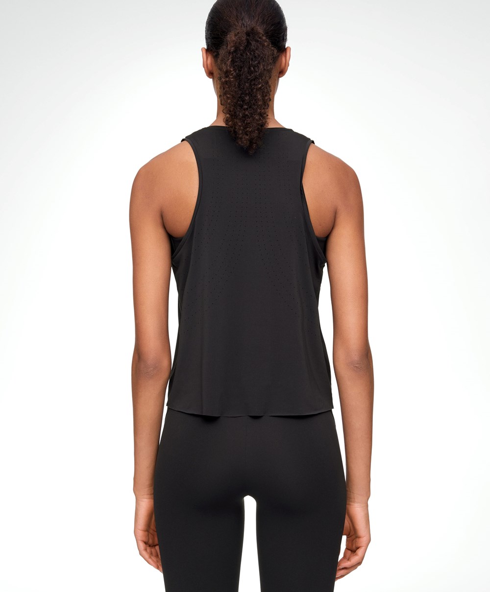 Black Oysho Microperforated Technical Sleeveless T-shirt | VWXI14576