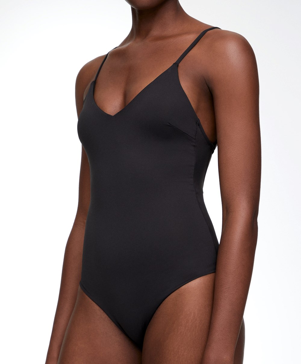 Black Oysho Triangle Swimsuit | AIXF12649