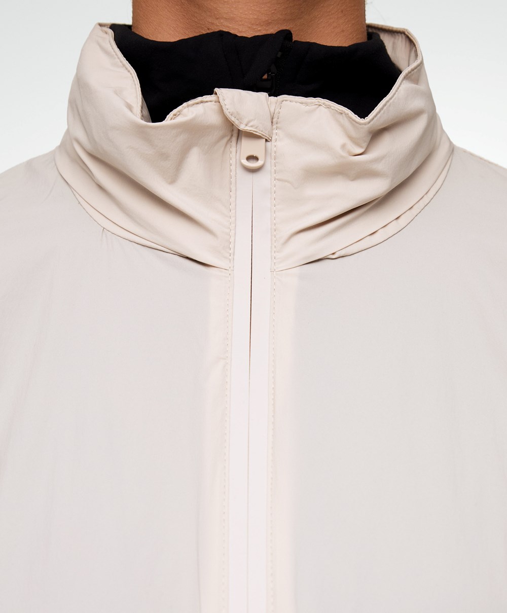 Sand Oysho Water-repellent Running Jacket | ZKQX32097