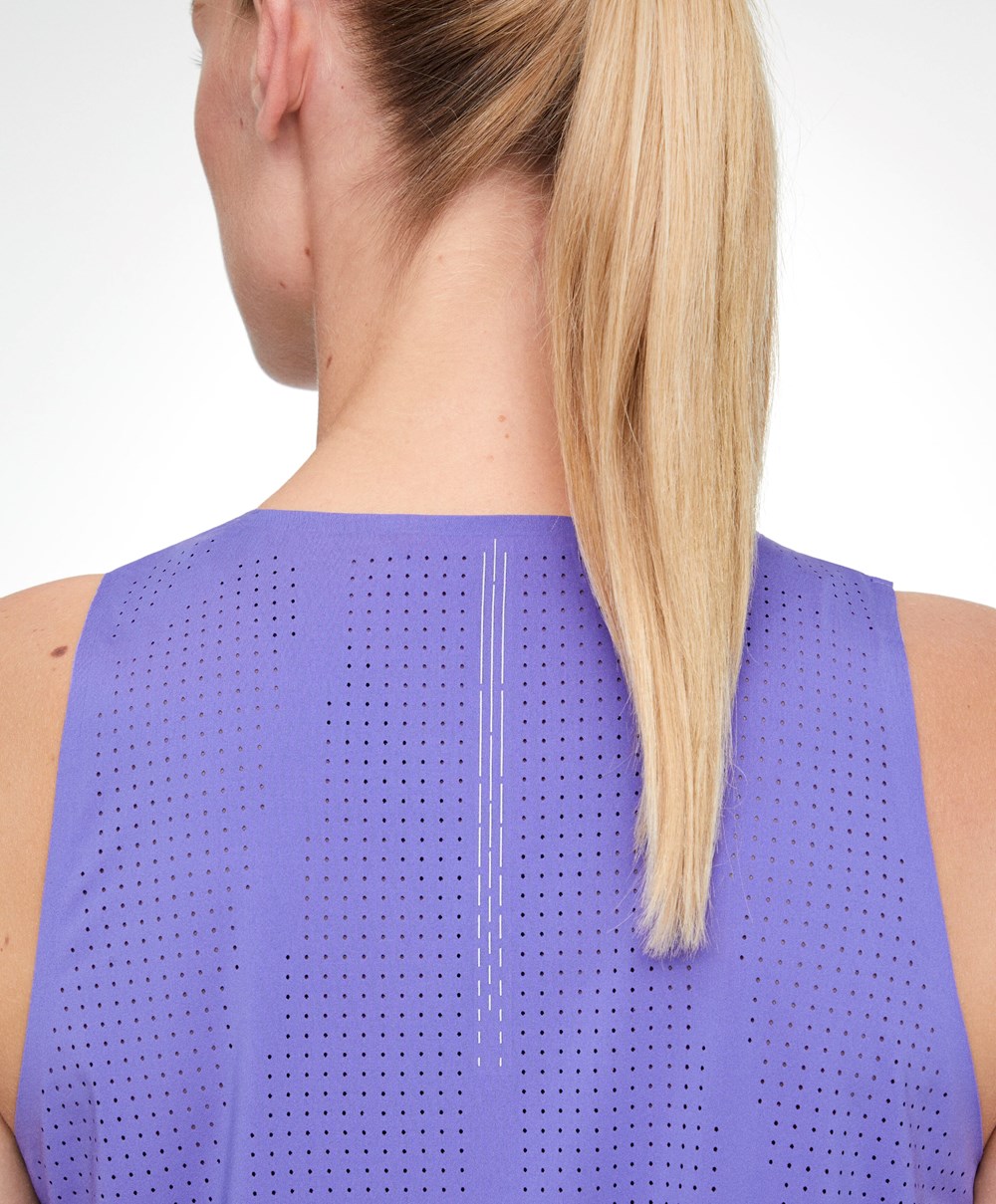 Violet Oysho Microperforated Technical Sleeveless T-shirt | SPMK13874