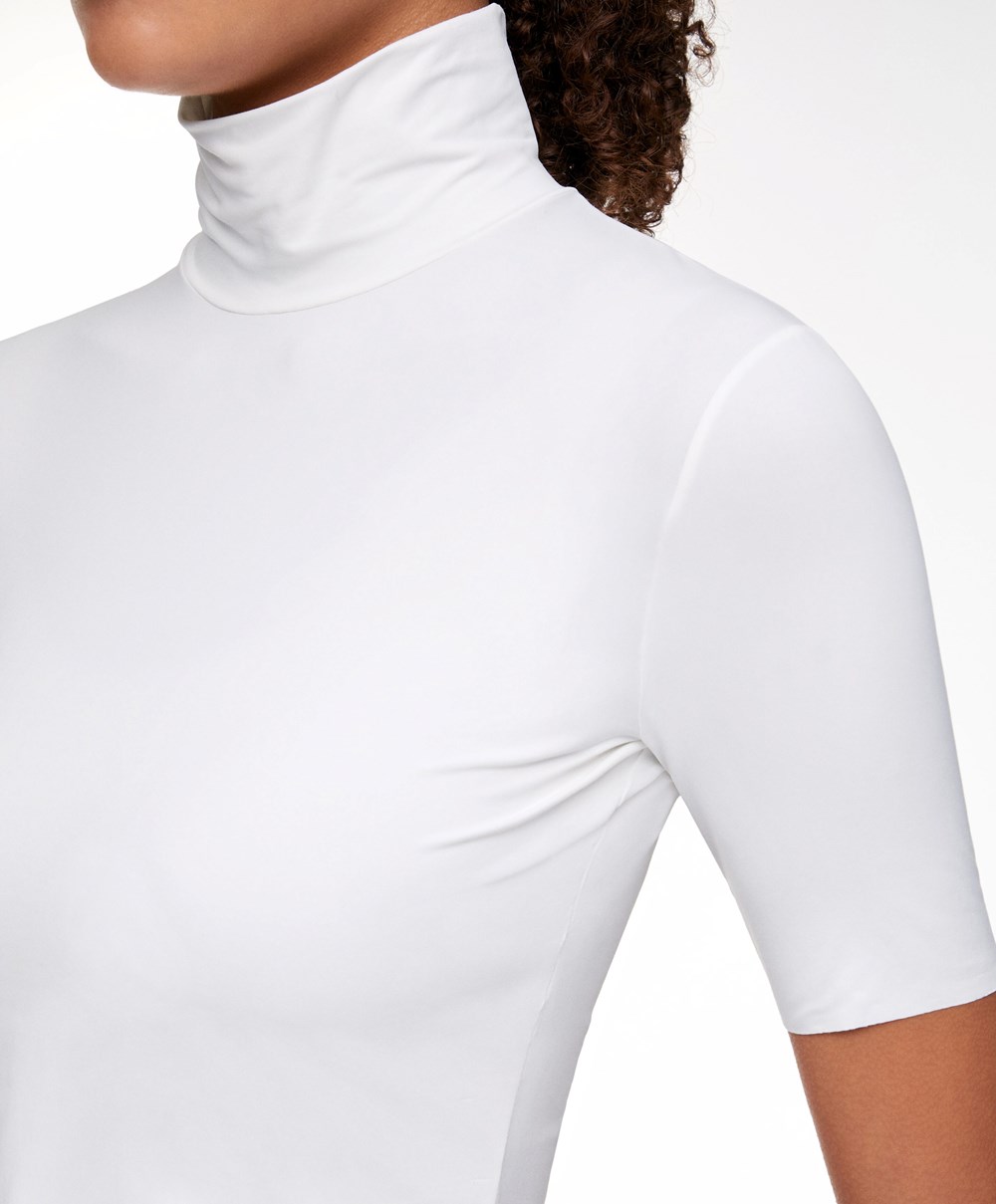 White Oysho Cropped T-shirt With Raised Neck | CVEZ35427