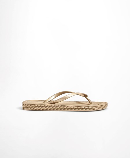 Gold Coloured Oysho Gold Textured Beach Sandals | CYPG92761